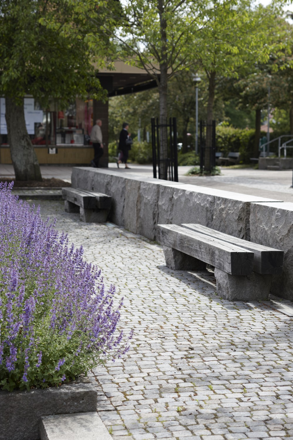 Blockstensmur, Smågatsten & Bänk